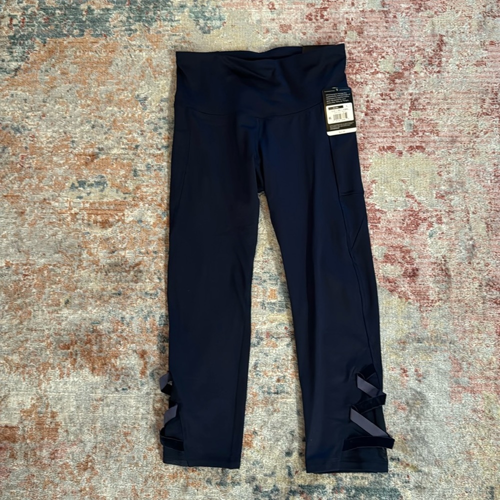 Studio Fit C9 Champion 20” Capri Size Small navy blue